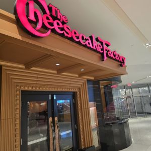 Channel letter signs